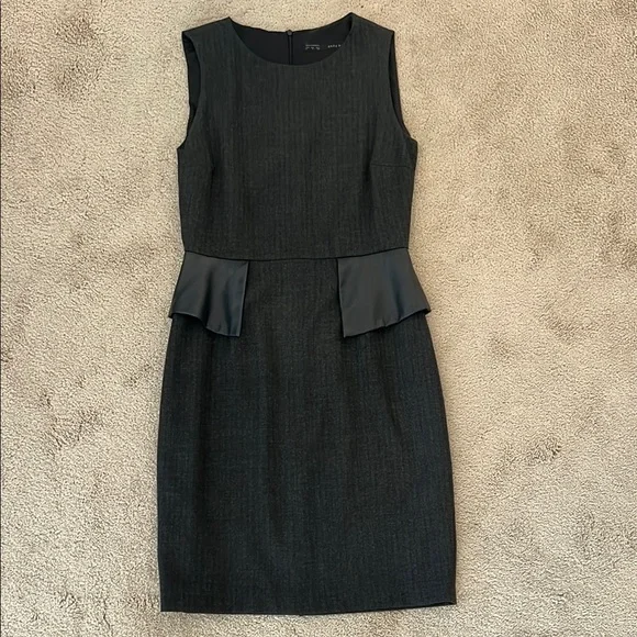 princess polly baby blue dress Black Strapless Gown - Feather Trim